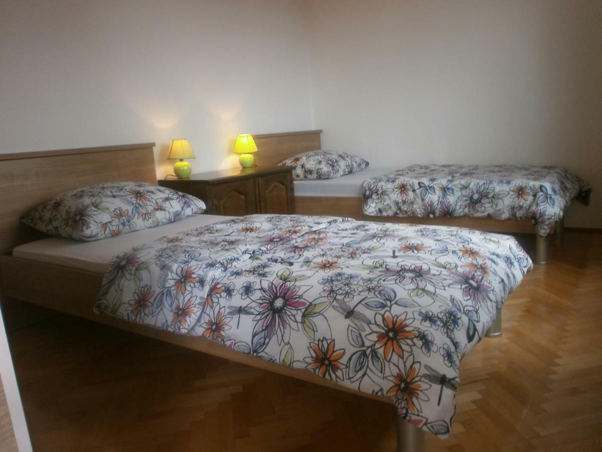 Apartmani Ljubica Kaštela Extérieur photo
